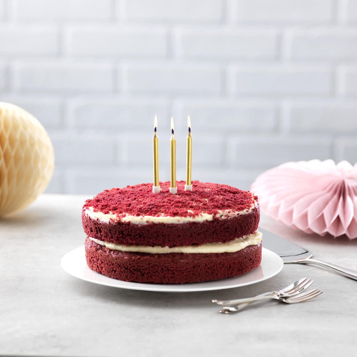 red-velvet-birthday-cake-delivery